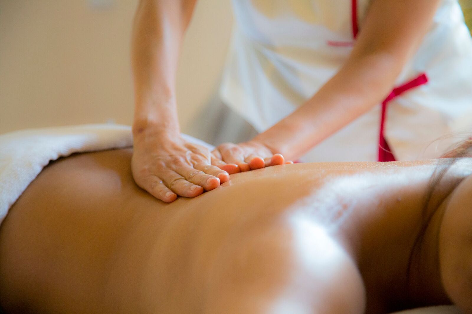 Rückenmassage als Asia-Blend Massage
